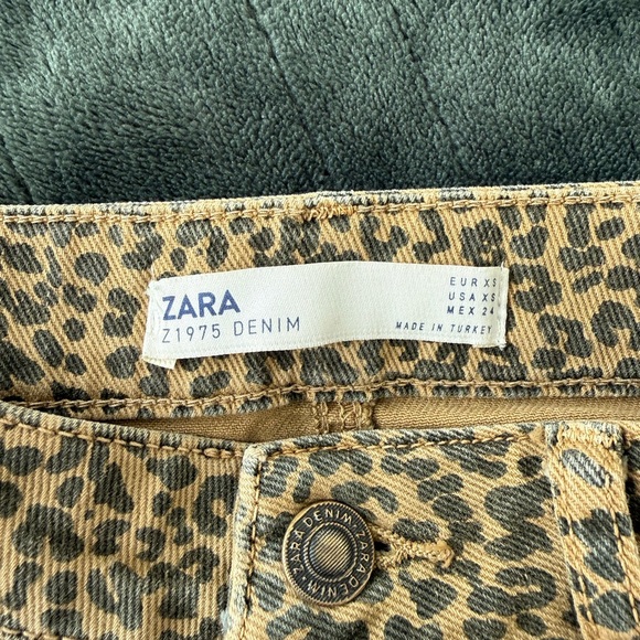 Zara Leopard Print Front Slit Mini Skirt Size Extra Small - Picture 6 of 6
